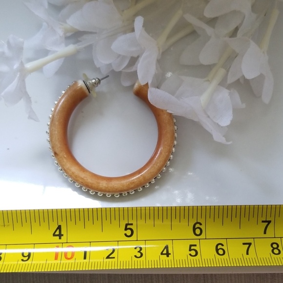 Camel Color Tan Round  Hoop Earrings Silver Embellishments - Picture 4 of 5